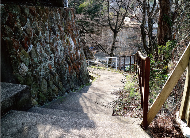 美しい石垣と階段